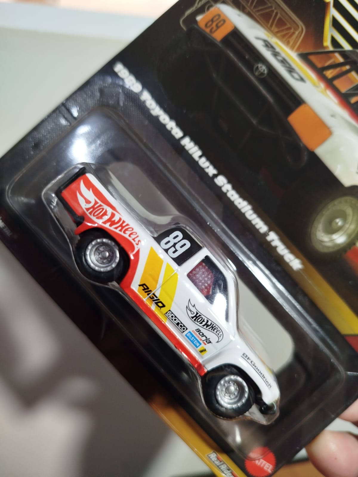 Hot Wheels Elite 64 Toyota Hilux Stadium Truck - Imagem 4