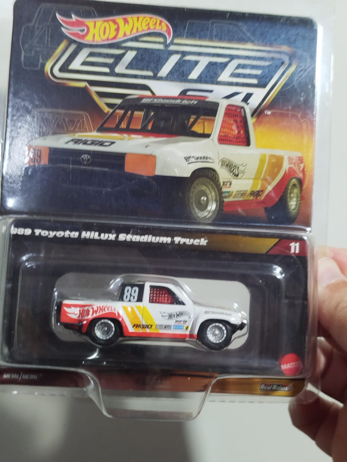 Hot Wheels Elite 64 Toyota Hilux Stadium Truck - Imagem 2