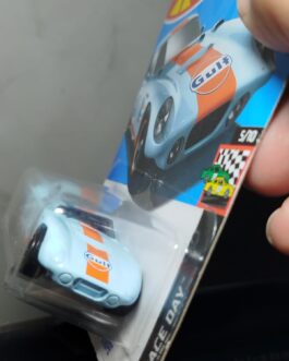 Hot Wheels Shelby Cobra Daytona Coupe (Gulf) (HW Race Day)