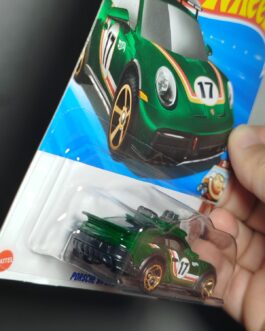 Hot Wheels Porsche 911 Rallye Verde (Safari Mode)