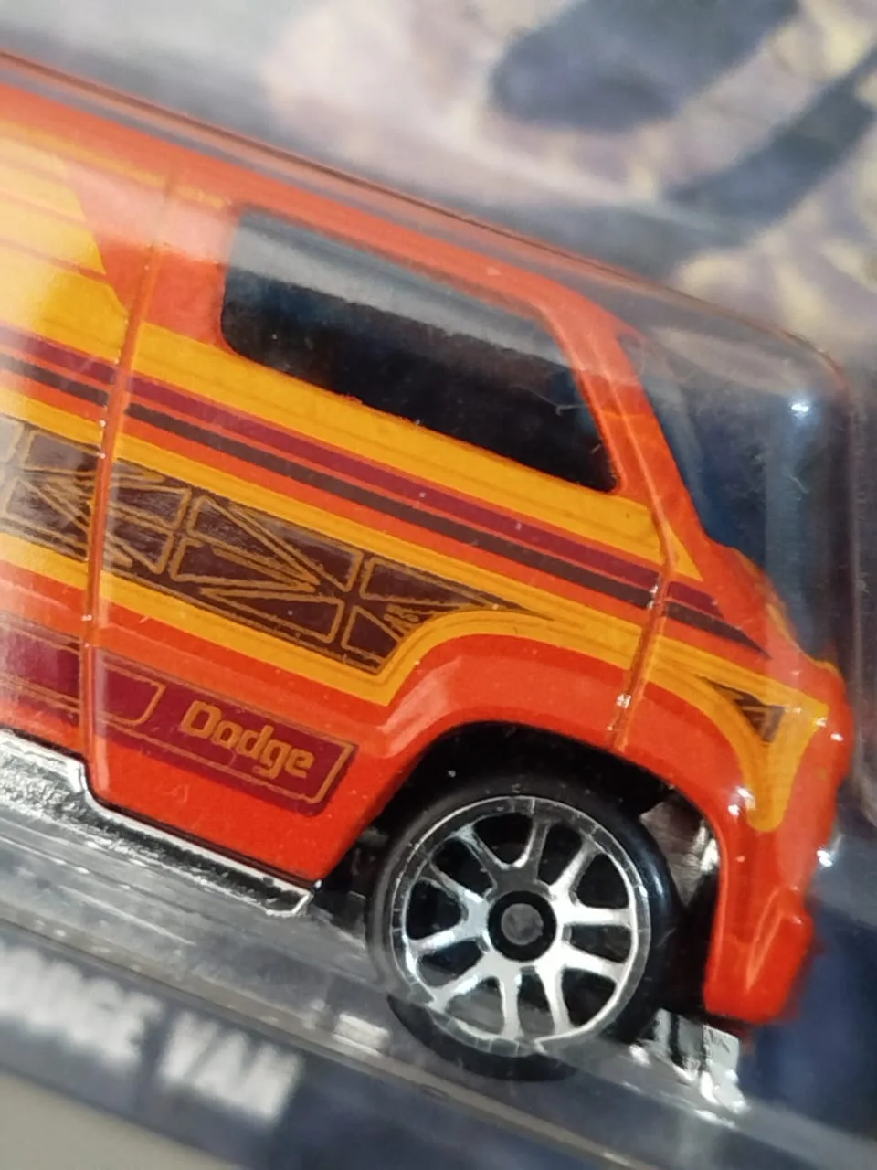 Hot Wheels Custom 77 Dodge Van Surfs Up Rara Lacrada - Imagem 4